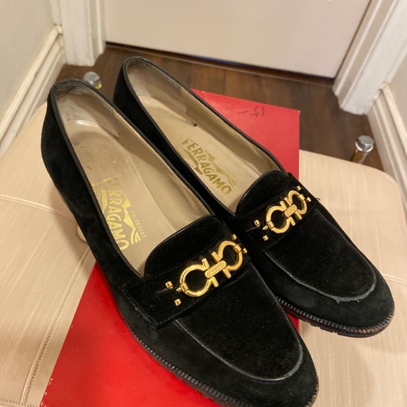 VINTAGE SALVATORE FERRAGAMO BLACK SUEDE LOAFERS 7.5 AA NARROW FLATS - Picture 4 of 9